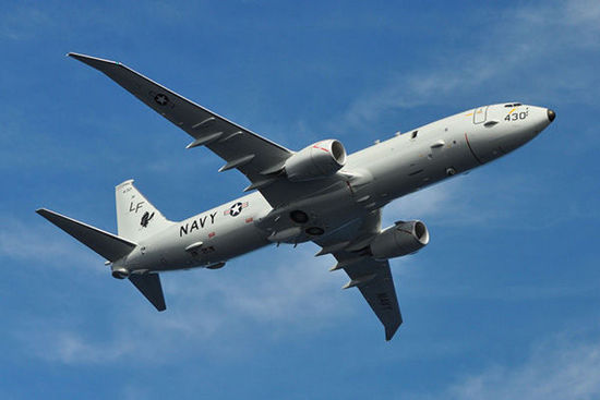 　　美國海軍的海神P-8巡邏機(jī)專門從事遠(yuǎn)距離任務(wù)，包括情報(bào)搜集和偵察。