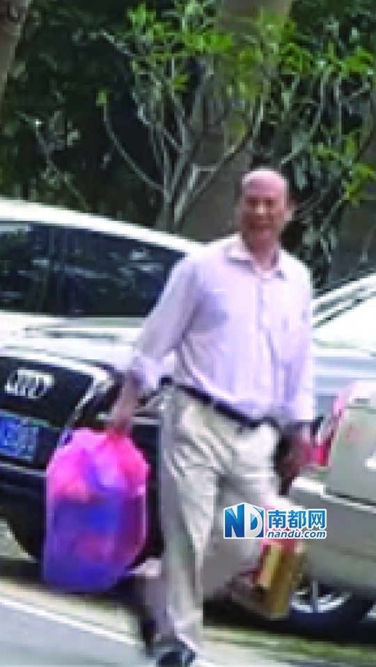 曝副局長駕公車探懷孕情婦 紀(jì)委：正在調(diào)查(圖)