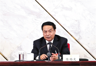 　全國(guó)政協(xié)委員、中央農(nóng)村工作領(lǐng)導(dǎo)小組副組長(zhǎng)陳錫文。