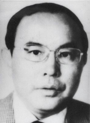 胡玉興 現(xiàn)年59歲，外逃前任山西省太原市住房制度改革辦公室主任，2002年7月逃往澳大利亞或新西蘭。