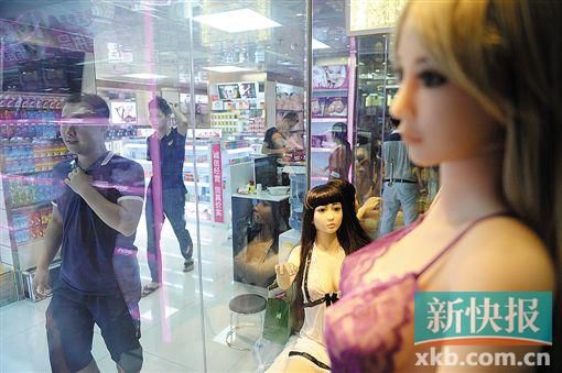 廣東成人用品市場調(diào)查。圖為各地的經(jīng)銷商都會在此進貨。新快報記者 孫毅/攝