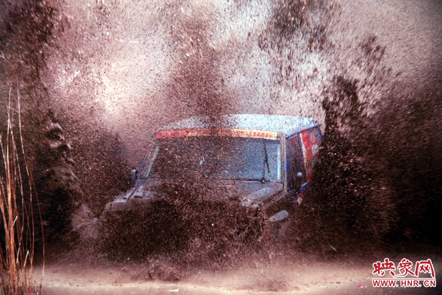 賽車的世界、更是男人的世界。圖為部分參展攝影作品。
