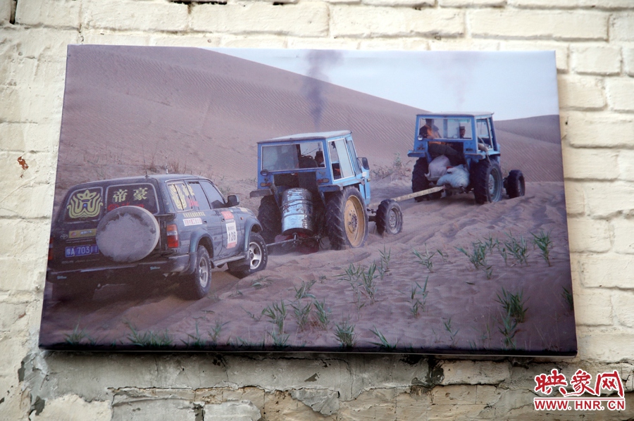 賽車的世界、更是男人的世界。圖為部分參展攝影作品。