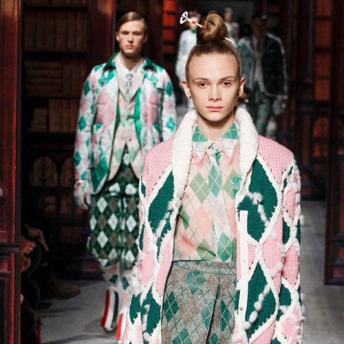 似男非女 “妖孽”般國際男模 似男非女 “妖孽”般國際男模