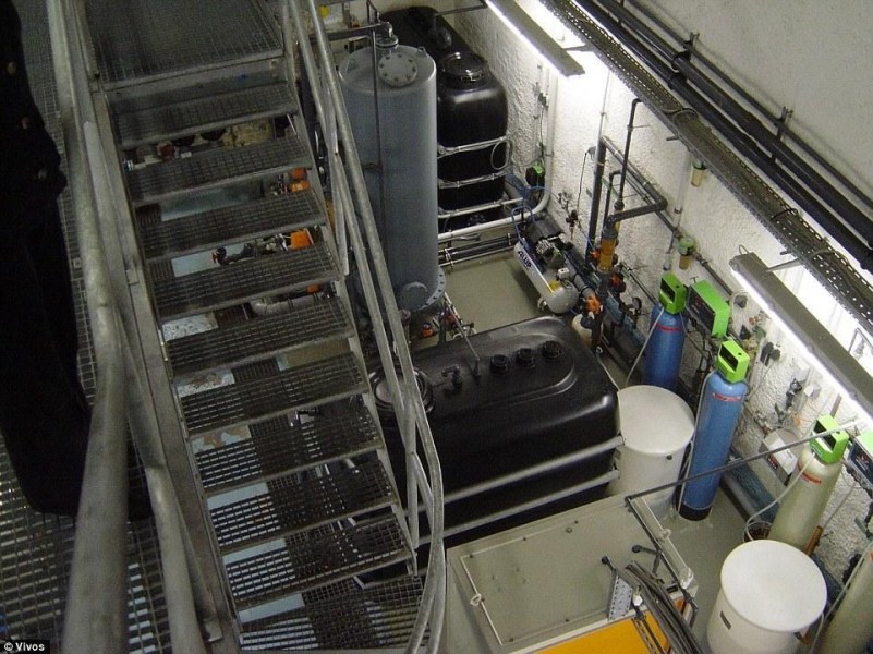 圖為堡壘內(nèi)的儲水和發(fā)電系統(tǒng)，同時還配備溫度調(diào)節(jié)與通風設備。