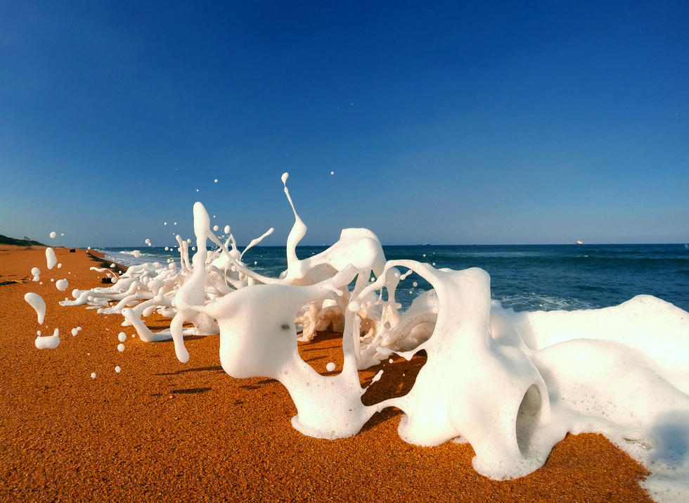 南非攝影師定格迷人海浪 震撼美景令人驚嘆 南非攝影師定格迷人海浪 震撼美景令人驚嘆