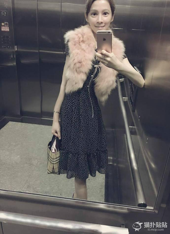 臺(tái)版蛇精媽走紅 自帶時(shí)空扭曲效果 臺(tái)版蛇精媽走紅 自帶時(shí)空扭曲效果