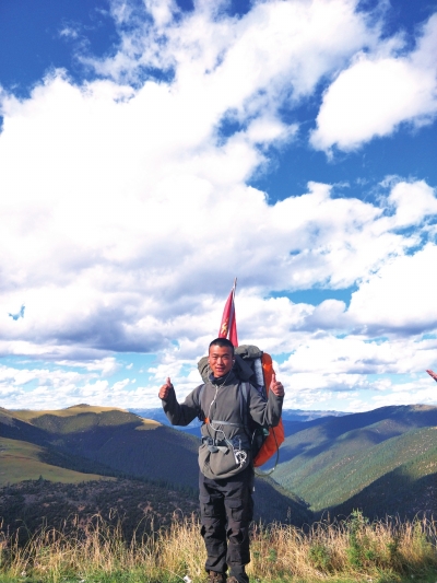 濮陽(yáng)小伙劉永威向著夢(mèng)想之地拉薩徒步前行圖片由受訪(fǎng)者提供 濮陽(yáng)小伙劉永威向著夢(mèng)想之地拉薩徒步前行圖片由受訪(fǎng)者提供