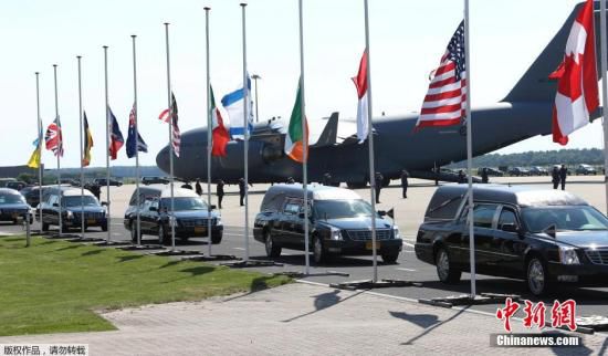 大馬做好準備迎接MH17乘客遺體 開齋節(jié)慶祝減少 大馬做好準備迎接MH17乘客遺體 開齋節(jié)慶祝減少