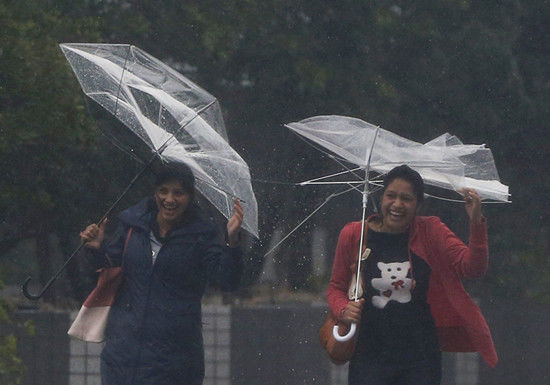 19號臺風(fēng)在日本登陸，帶來強降雨。