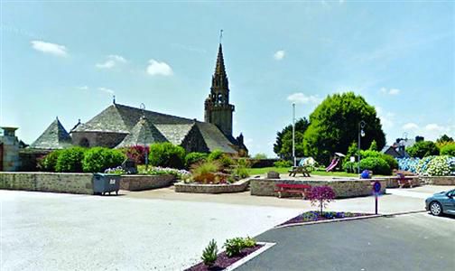 貝里揚(yáng)村人口不足，歡迎年輕家庭遷居至此；卻對單純尋求投資的商人不感興趣。