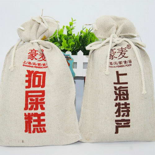 上海某公司推出的一款名為“狗屎糕”的產(chǎn)品引來(lái)不少質(zhì)疑。