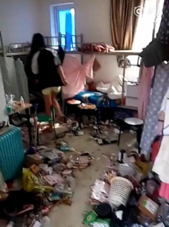 這個(gè)學(xué)校的男生宿舍火了！女同學(xué)都喊著要嫁