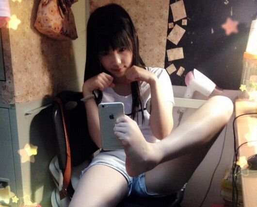 妹子們每周花至少五小時(shí)自拍，到底是為啥？