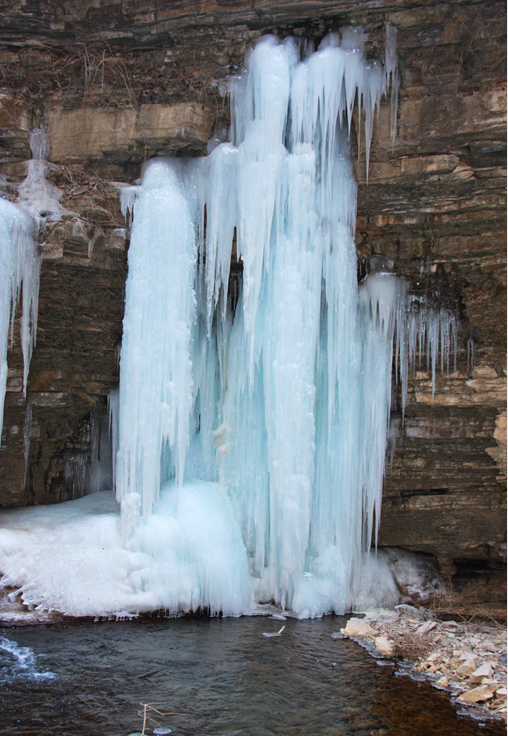 冬天來通天峽看冰掛吧!景區(qū)門票半價優(yōu)惠哦。