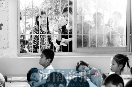 家長(zhǎng)們都想讓孩子上個(gè)好學(xué)校、好班級(jí)，但也應(yīng)根據(jù)實(shí)際情況，選擇最合適的