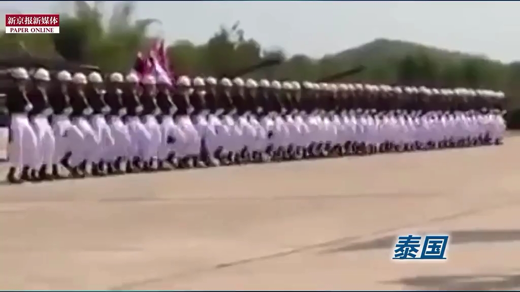 那些年摩托、樹人、斧頭兵上演的有趣閱兵式