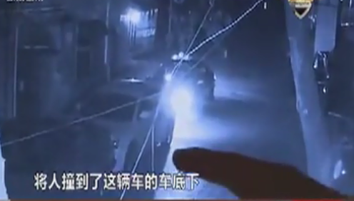 的哥?？亢笙萝?chē) 數(shù)秒后空車(chē)前進(jìn)撞人身亡