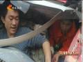 司機(jī)車禍致電老婆：如果腿斷了你還愛我不？