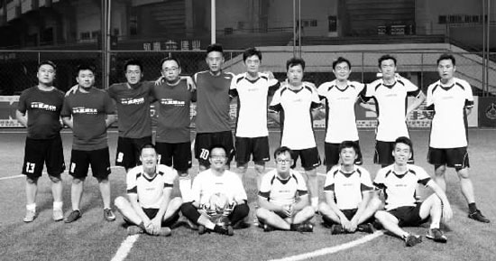 均已晉級的東方今報和平安保險隊，將這場比賽當成了熱身賽