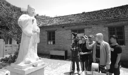 大型電視紀錄片《紅旗渠》拍攝現(xiàn)場 河南電視臺供圖