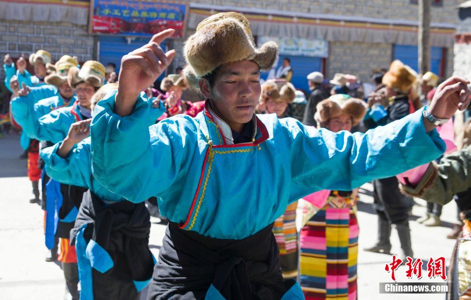 西藏村民迎藏歷新年