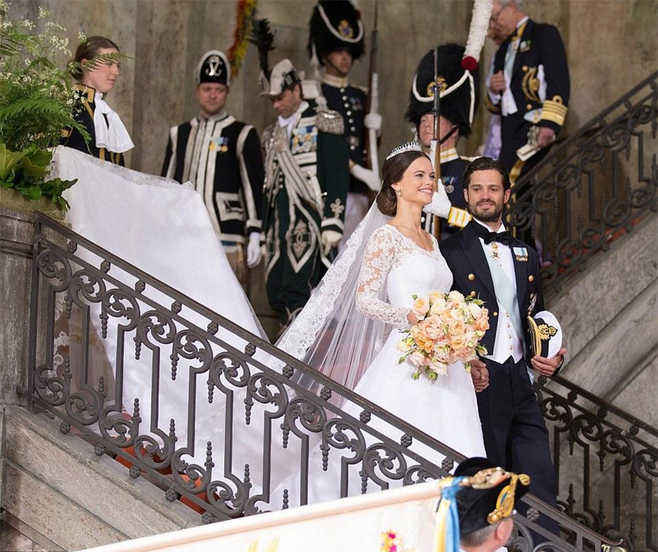 現(xiàn)實版“灰姑娘”！瑞典王子迎娶比基尼女模